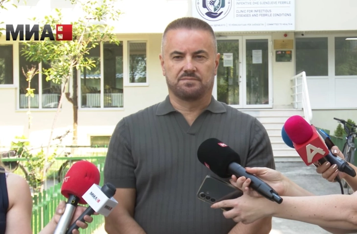 Осмиот смртен случај од западнонилска треска е 70-годишен маж, од осум хоспитализирани, двајца со потешка клиничка слика