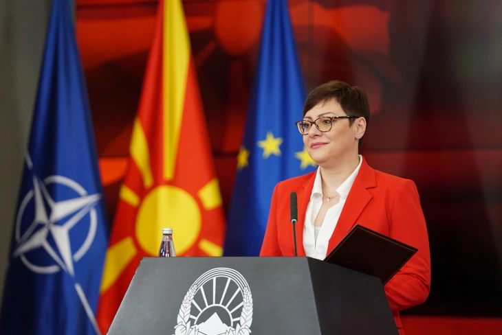 Димитриеска-Кочоска: Бројките  ја покажуваат реалната состојба, резултатите се видливи, a потврдата на кредитниот рејтинг е силен сигнал да продолжиме по истиот пат