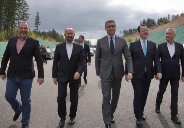Мицкоски: Индикаторите за работата на Владата веќе се видливи, растот на БДП е 4,3% и е во првите пет во Европа, а инфлацијата е 25 отсто помала од просекот во ЕУ
