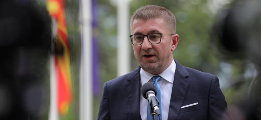 Обраќање на премиерот Мицкоски на почетокот на изградба на автопатот Букојчани – Кичево