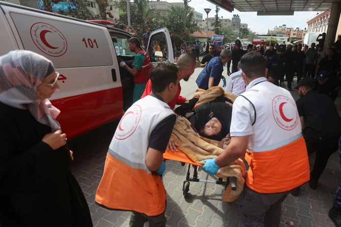 Израелците се префрлија на индонезиската болница во Газа, има нови жртви