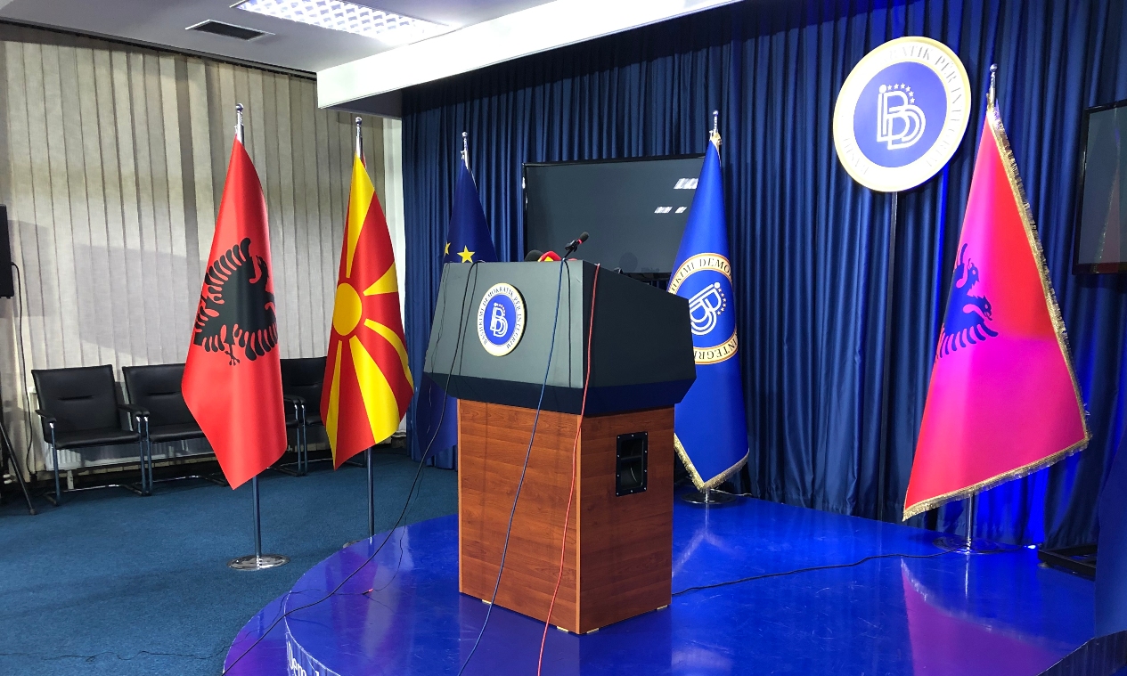 Курти го крена Ахмети на нозе: Подршката за албанската опозиција сериозна закана за учинокот на ДУИ на изборите