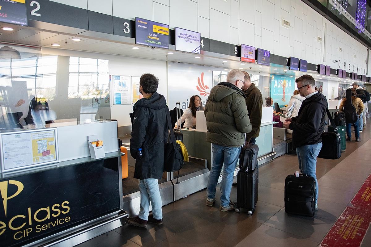 На скопскиот аеродром повеќе не треба да се пристигнува три часа порано од летот