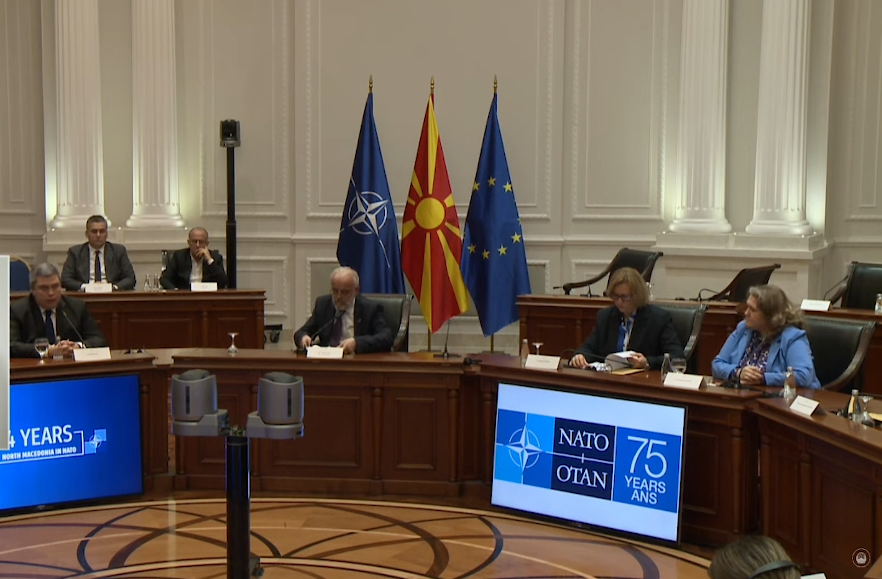 Владина седница во пресрет на одбележувањето на годишнината од влезот во НАТО