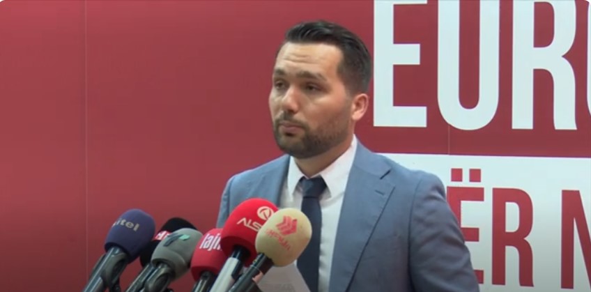 Kоалиција „Вреди“: Џафери е виновен што вработените во 5 универзитети во Македонија ќе останат без поголеми плати